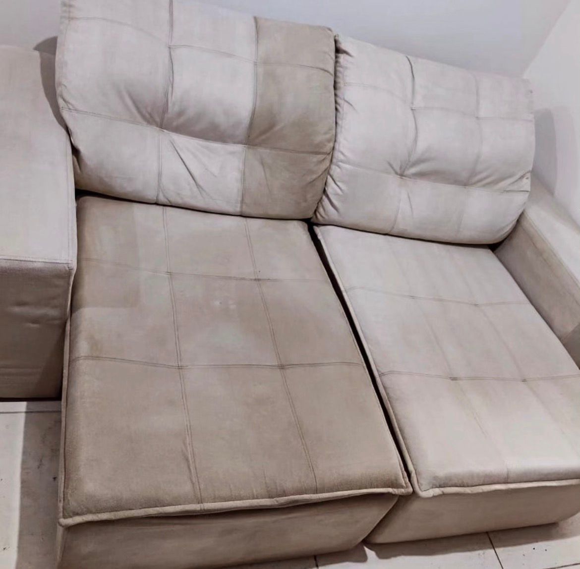 Sofá suede antes da limpeza profissional